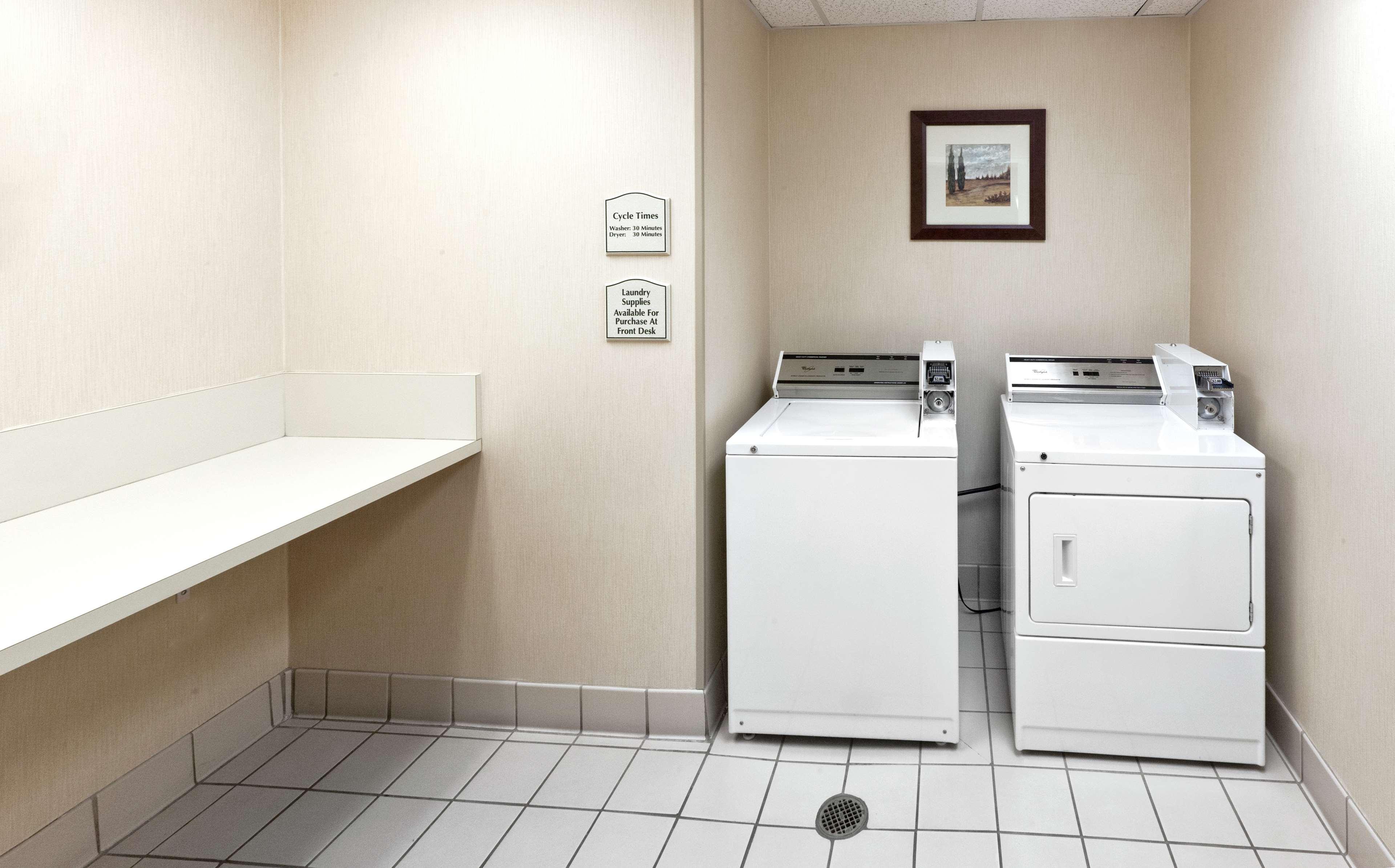 Hilton Garden Inn Ontario Rancho Cucamonga Eksteriør billede