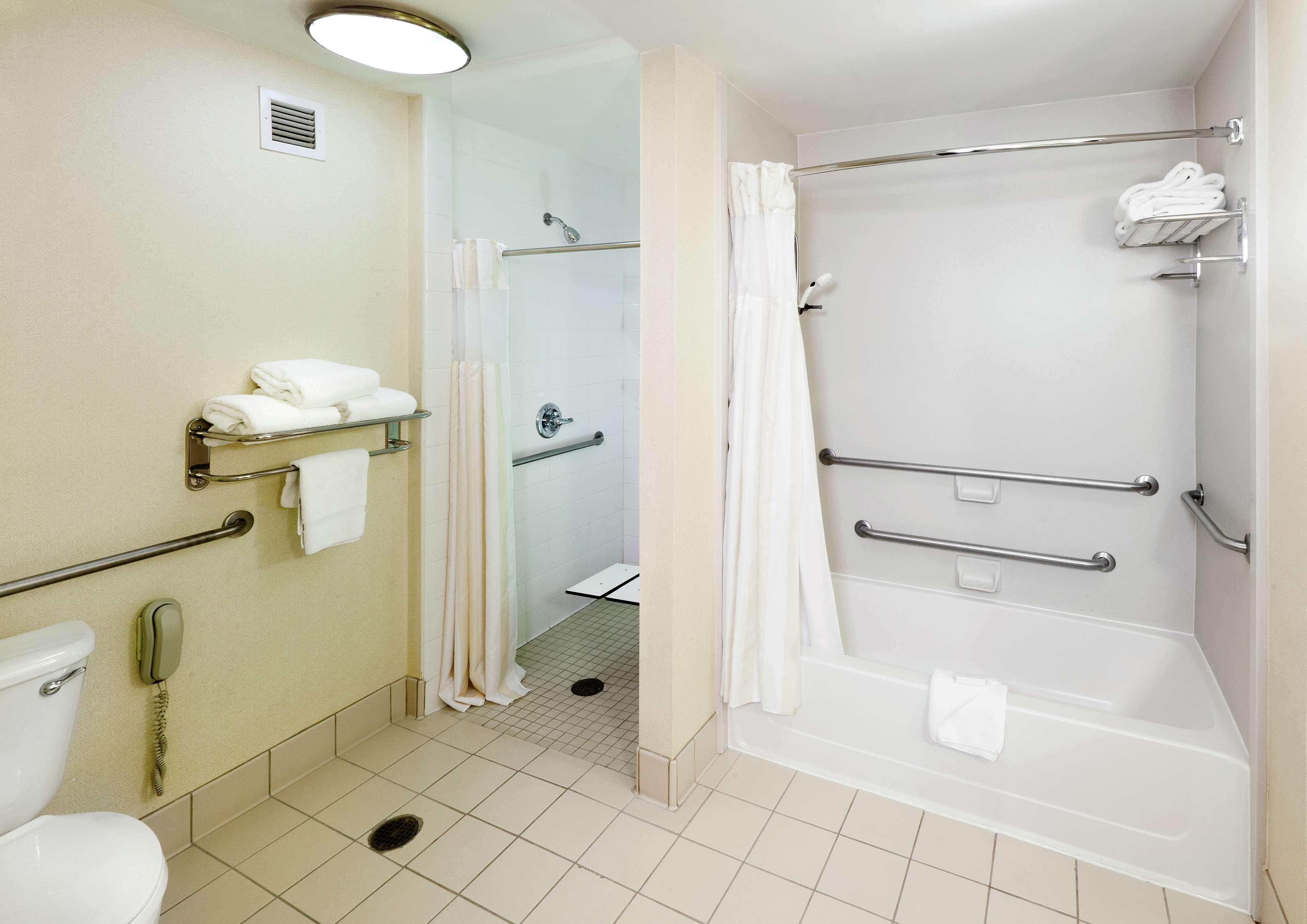 Hilton Garden Inn Ontario Rancho Cucamonga Eksteriør billede