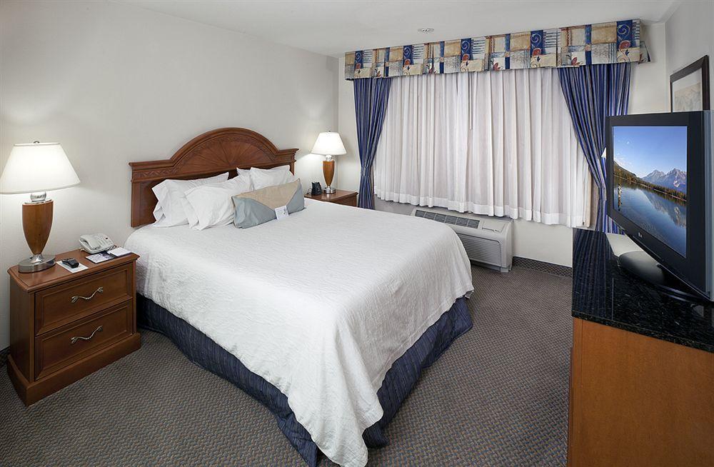 Hilton Garden Inn Ontario Rancho Cucamonga Eksteriør billede